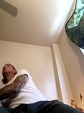 Snapshot of thefire420 chatting on 09/10/25, 03:22 thefire420 online show from 09/10/25, 03:22