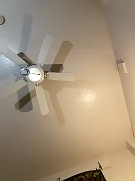 Snapshot of thefire420 chatting on 10/08/25, 02:57 thefire420 online show from 10/08/25, 02:57