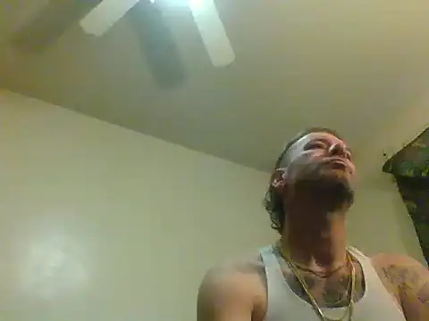 Snapshot of thefire420 chatting on 12/08/24, 12:46 thefire420 online show from 12/08/24, 12:46