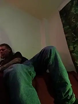 Snapshot of thefire420 chatting on 01/07/26, 06:29 thefire420 online show from 01/07/26, 06:29