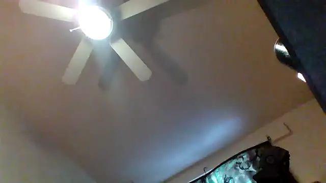 Snapshot of thefire420 chatting on 01/27/25, 04:01 thefire420 online show from 01/27/25, 04:01