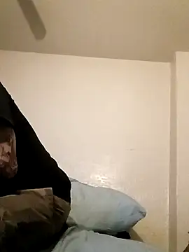 Snapshot of thefire420 chatting on 09/20/25, 04:06 thefire420 online show from 09/20/25, 04:06