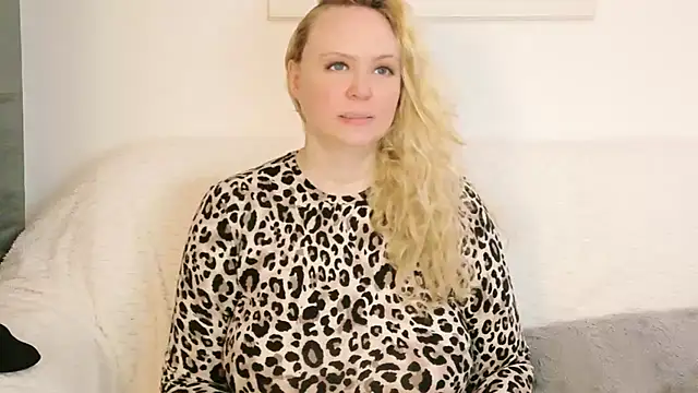 Sarah4you online show from 02/23/26, 05:35