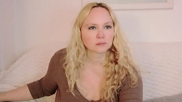 Sarah4you online show from 11/13/25, 05:06