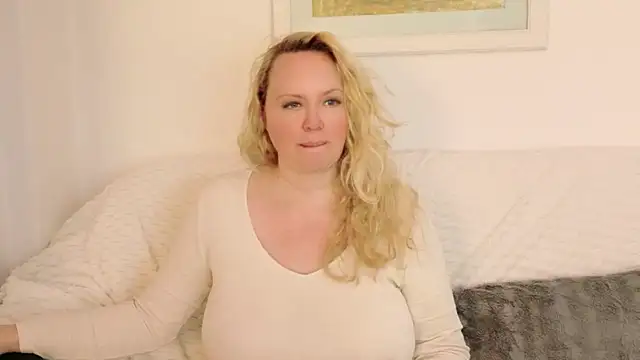 Sarah4you online show from 11/27/25, 04:40