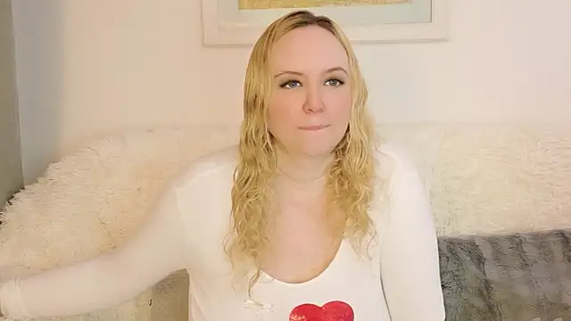Sarah4you online show from 05/25/26, 09:02