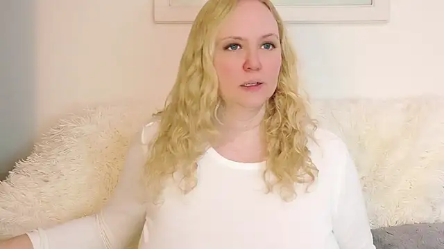 Sarah4you online show from 03/24/26, 09:37