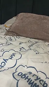 Krasav4ik4ik online show from 10/31/25, 07:21