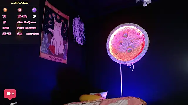 girl intense444 online show from 11/15/25, 12:53