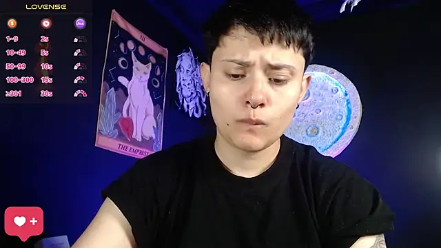 girl intense444 online show from 12/22/25, 01:22