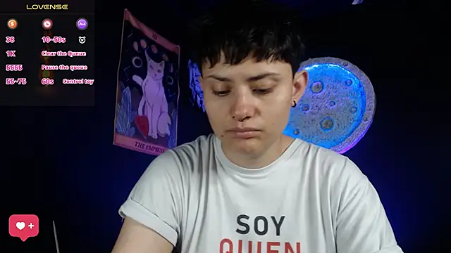 girl intense444 online show from 01/14/26, 01:04