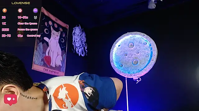 girl intense444 online show from 11/25/25, 12:49