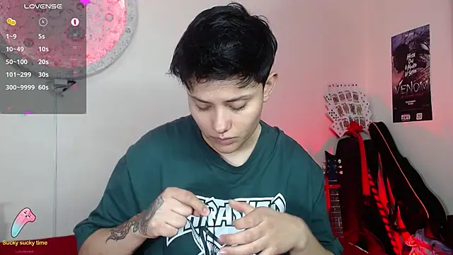 girl intense444 online show from 03/19/25, 08:00