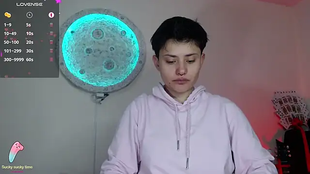 girl intense444 online show from 03/19/25, 04:55