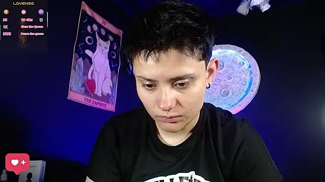 girl intense444 online show from 02/11/26, 01:00