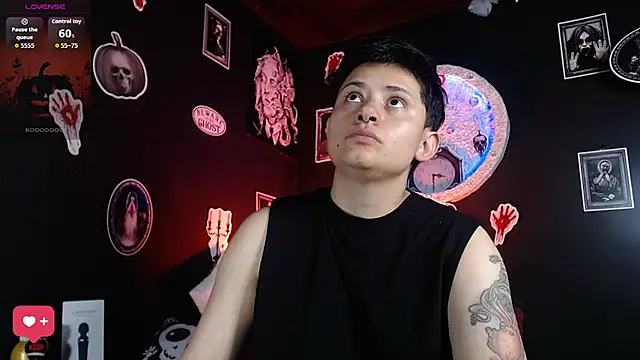 girl intense444 online show from 10/28/25, 07:24