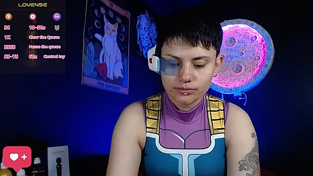 girl intense444 online show from 11/05/25, 12:41