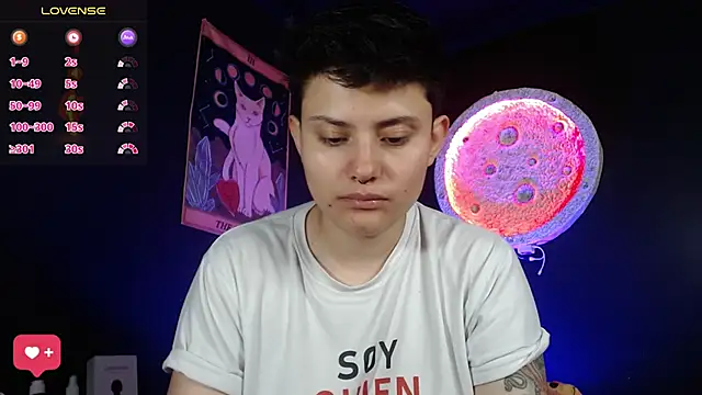 girl intense444 online show from 11/14/25, 01:04