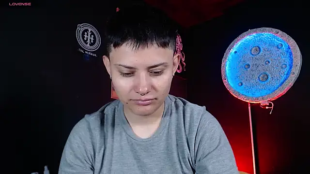 girl intense444 online show from 07/17/26, 01:41