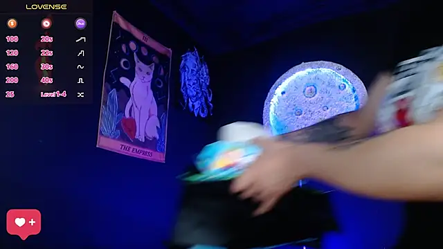 girl intense444 online show from 12/15/25, 01:17