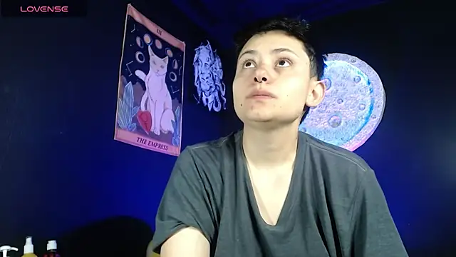 girl intense444 online show from 11/20/25, 12:50