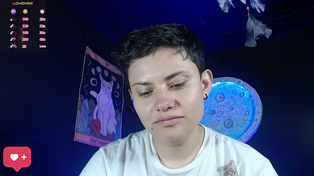 girl intense444 online show from 02/05/26, 12:34