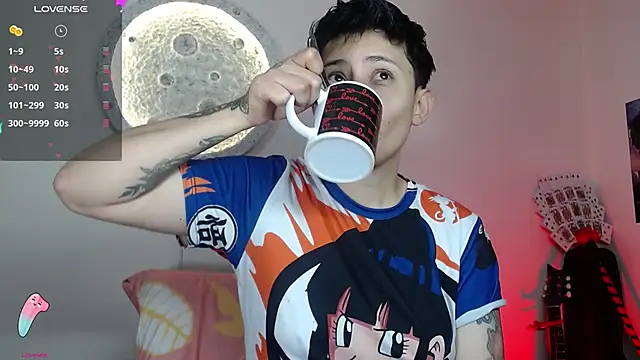 girl intense444 online show from 03/11/25, 01:12