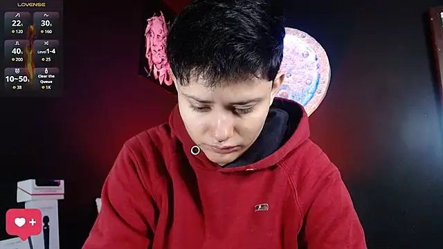 girl intense444 online show from 10/08/25, 12:39