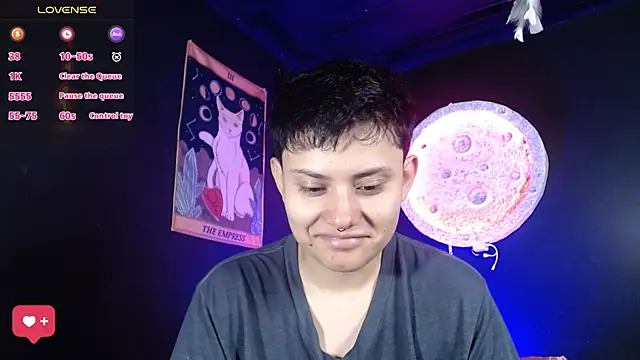 girl intense444 online show from 11/19/25, 12:49