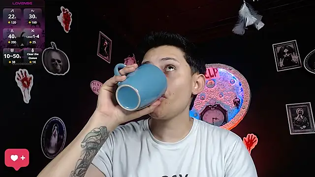 girl intense444 online show from 10/25/25, 01:34