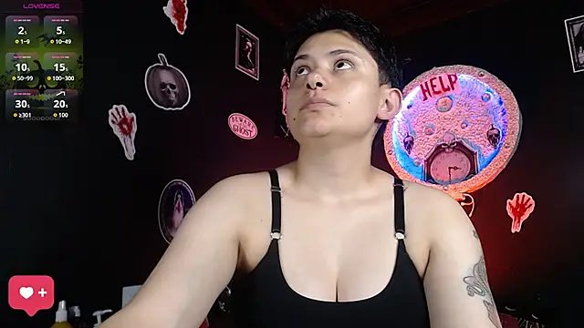 girl intense444 online show from 10/27/25, 07:15