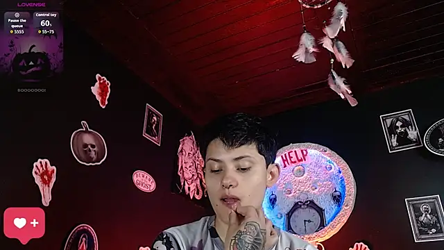 girl intense444 online show from 10/20/25, 12:38