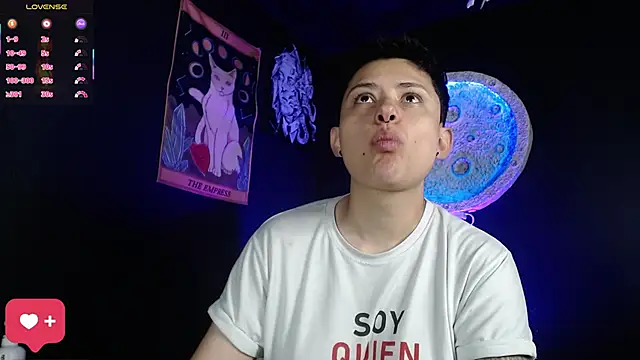 girl intense444 online show from 02/17/26, 01:08