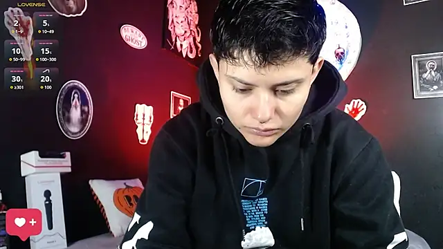 girl intense444 online show from 10/15/25, 12:57