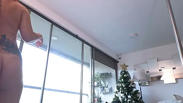 mandi4pole  online show from 12/04/25, 09:47