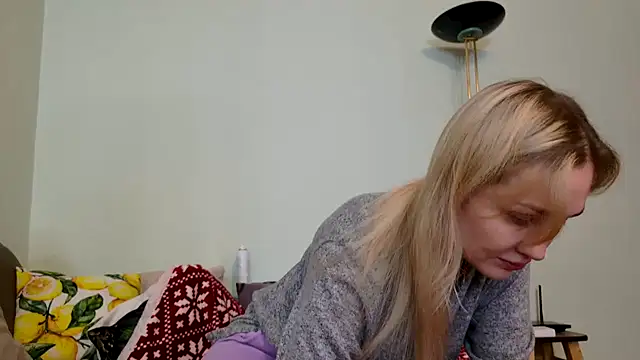 ModelEva online show from 11/30/25, 10:27