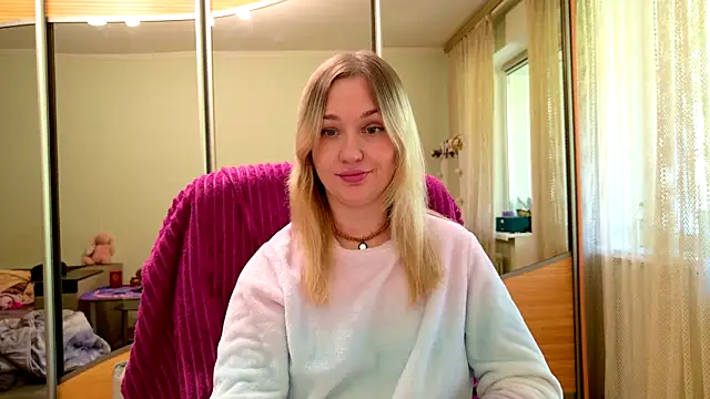 ModelEva online show from 05/03/26, 08:41