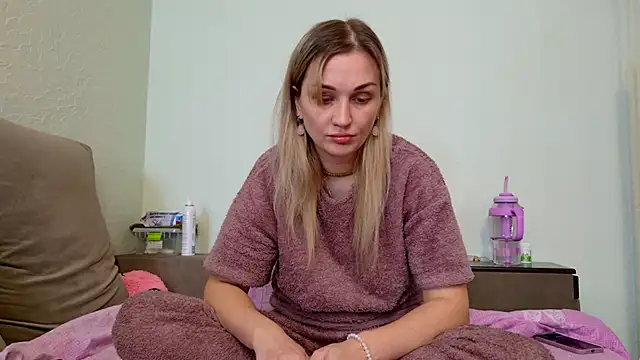 ModelEva online show from 02/15/26, 11:09