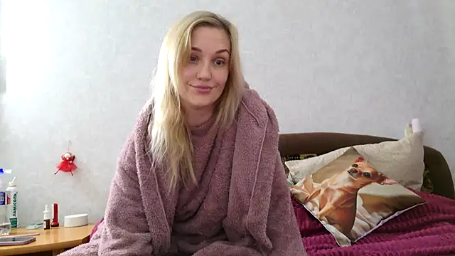 ModelEva online show from 10/24/25, 06:23