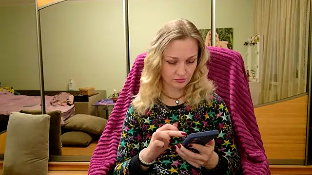 ModelEva online show from 04/26/26, 01:08