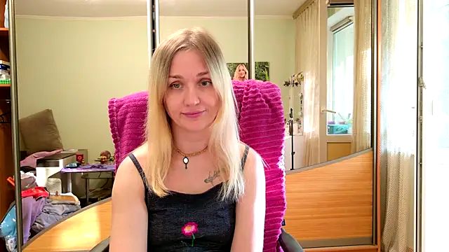 ModelEva online show from 05/21/26, 03:20