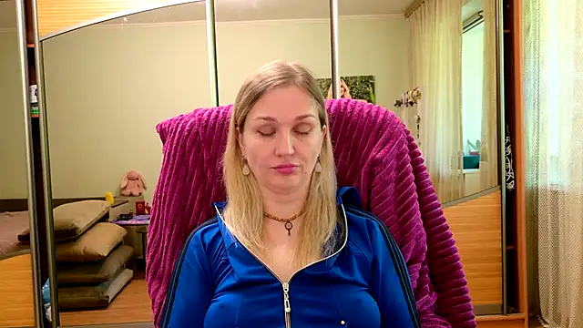 ModelEva online show from 05/08/26, 09:13