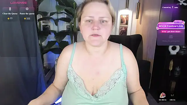 ScarlettSoft online show from 05/16/26, 05:39