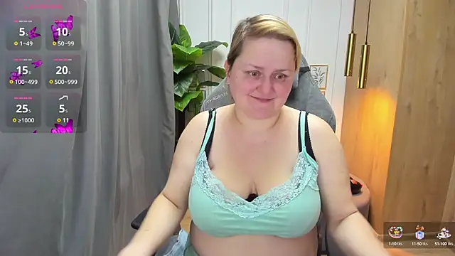 Snapshot of ScarlettSoft chatting on 03/18/25, 09:23 ScarlettSoft online show from 03/18/25, 09:23