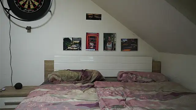 Moistdevil online show from 11/14/25, 10:46