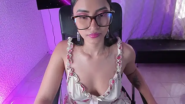 PaulinaBelushi online show from 05/26/26, 09:02