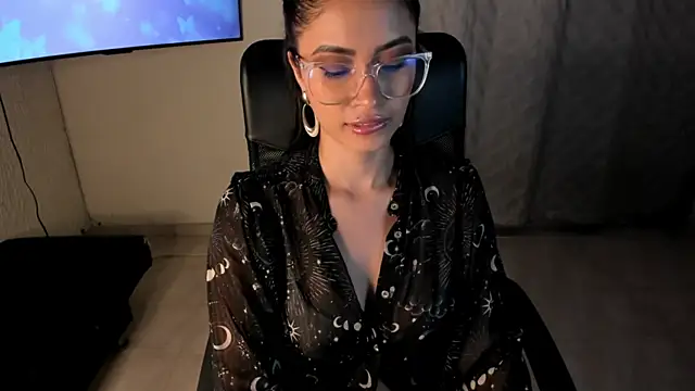 Snapshot of PaulinaBelushi chatting on 07/15/26, 03:24 PaulinaBelushi online show from 07/15/26, 03:24