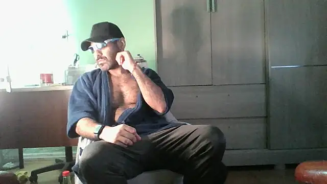 Snapshot of MILITARS chatting on 07/09/26, 11:37 MILITARS online show from 07/09/26, 11:37