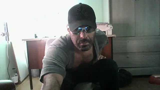 Snapshot of MILITARS chatting on 06/27/26, 12:16 MILITARS online show from 06/27/26, 12:16