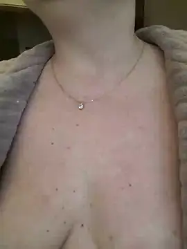 germanwoman01 online show from 01/18/25, 12:26